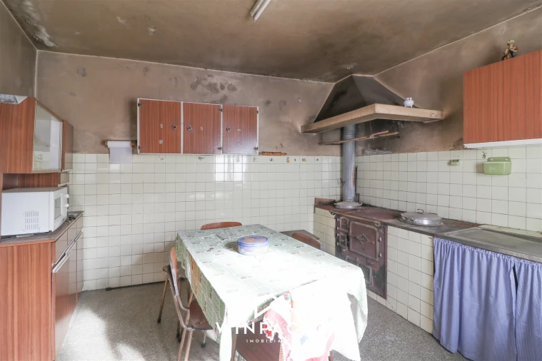 Moradia T4 para Venda em Nelas Foto 11