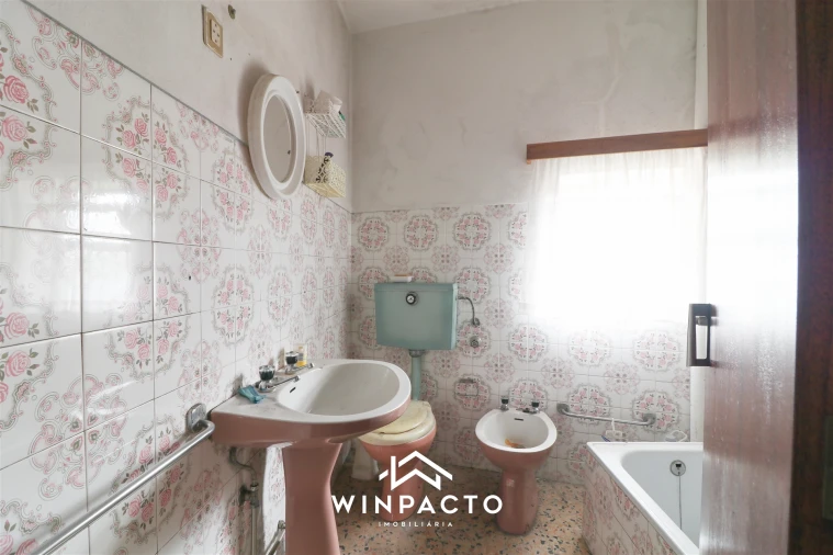 Moradia T4 para Venda em Nelas Foto 25