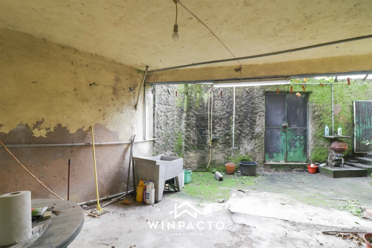 Moradia T4 para Venda em Nelas Foto 33