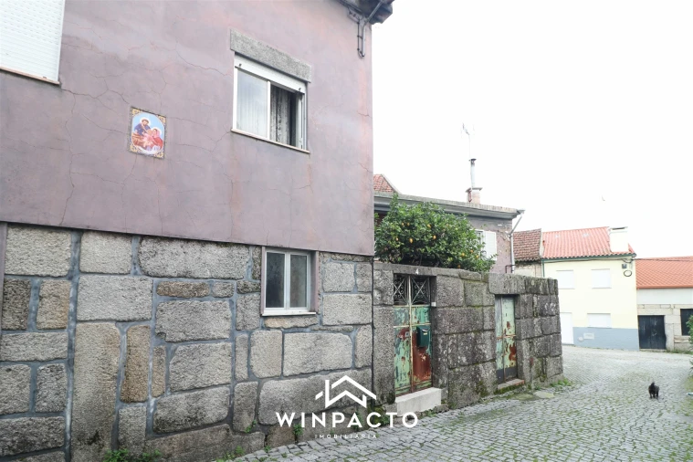 Moradia T4 para Venda em Nelas Foto 41