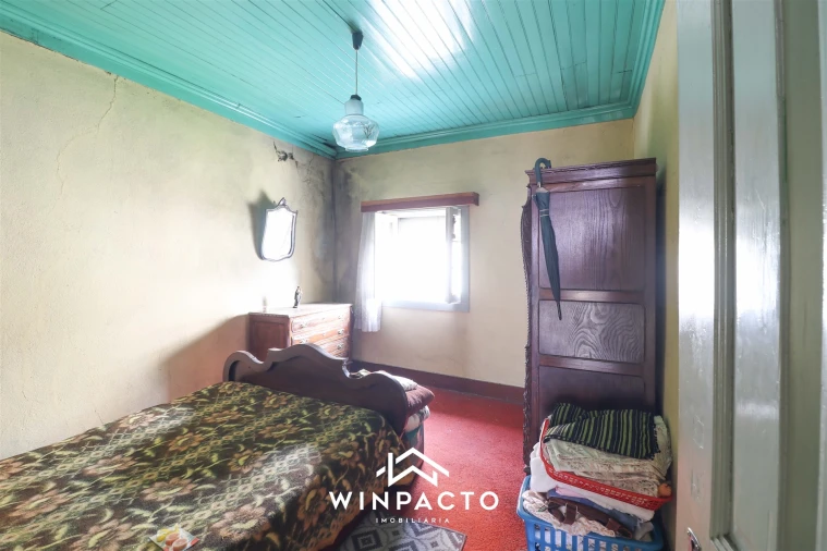 Moradia T4 para Venda em Nelas Foto 5