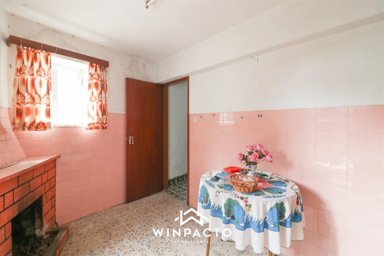 Moradia T4 para Venda em Nelas Foto 20