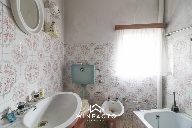 Moradia T4 para Venda em Nelas Foto 24