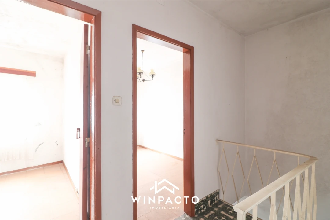 Moradia T4 para Venda em Nelas Foto 28