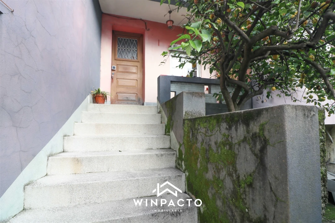 Moradia T4 para Venda em Nelas Foto 18