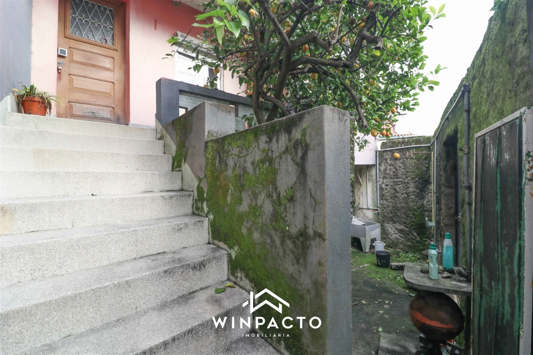 Moradia T4 para Venda em Nelas Foto 17