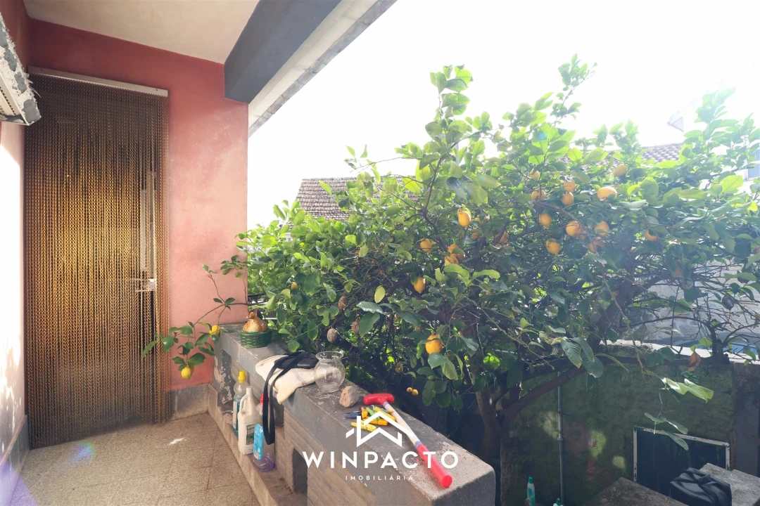 Moradia T4 para Venda em Nelas Foto 10