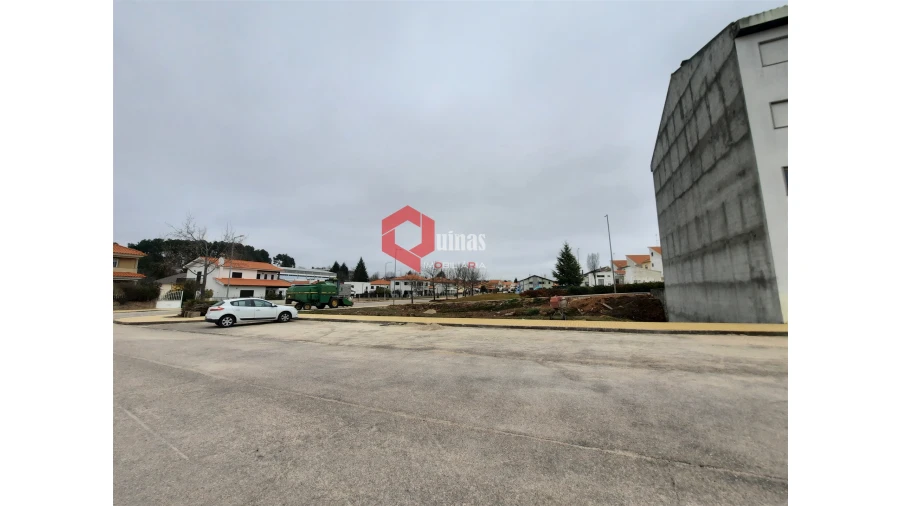 Terreno para Venda em Sabugal e Aldeia de Santo António Foto 2