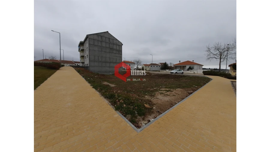 Terreno para Venda em Sabugal e Aldeia de Santo António Foto 4
