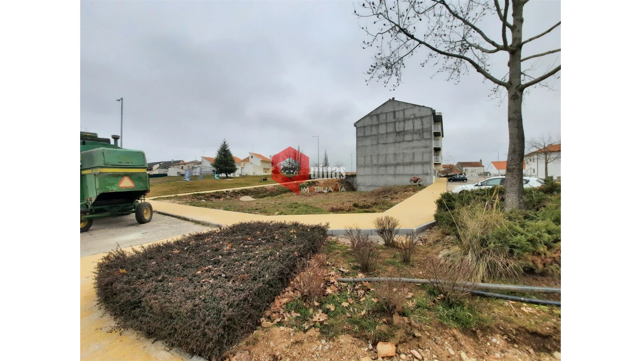 Terreno para Venda em Sabugal e Aldeia de Santo António Foto 1