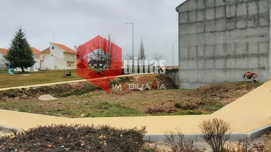 Terreno para Venda em Sabugal e Aldeia de Santo António