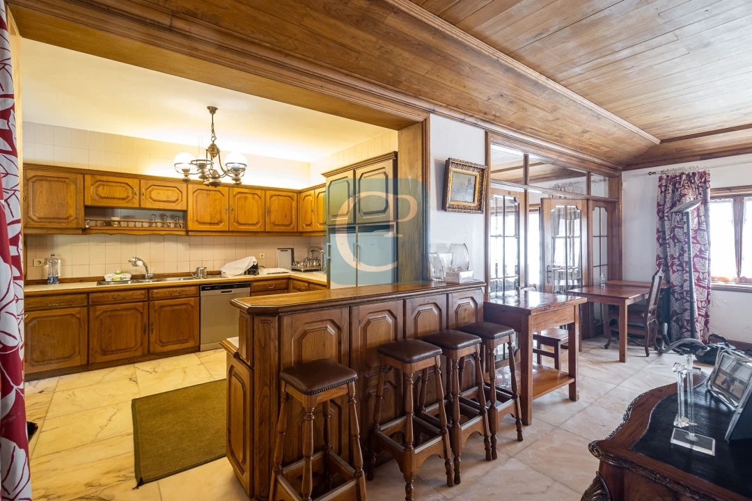 Moradia T6 para Venda em Arcozelo Foto 6