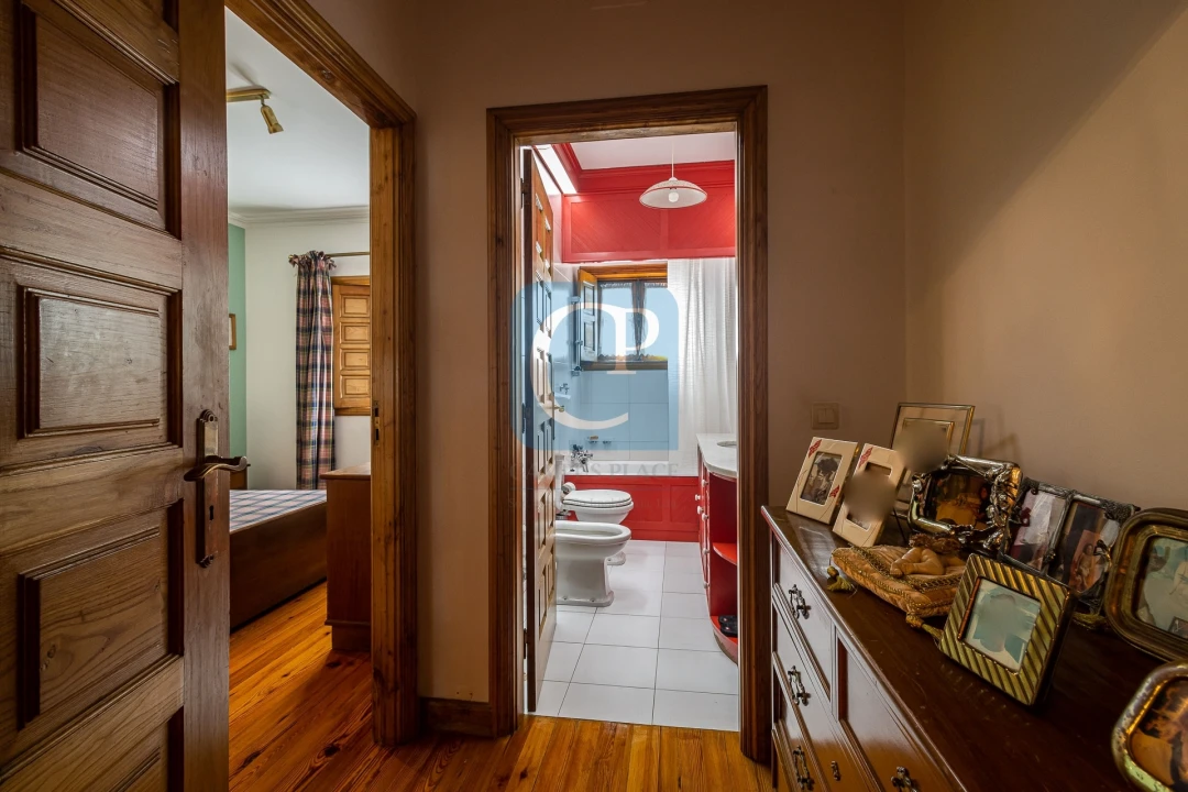 Moradia T6 para Venda em Arcozelo Foto 27