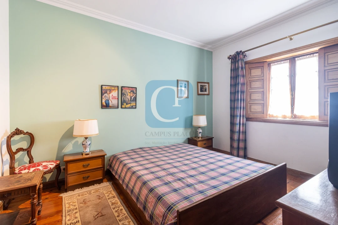 Moradia T6 para Venda em Arcozelo Foto 29