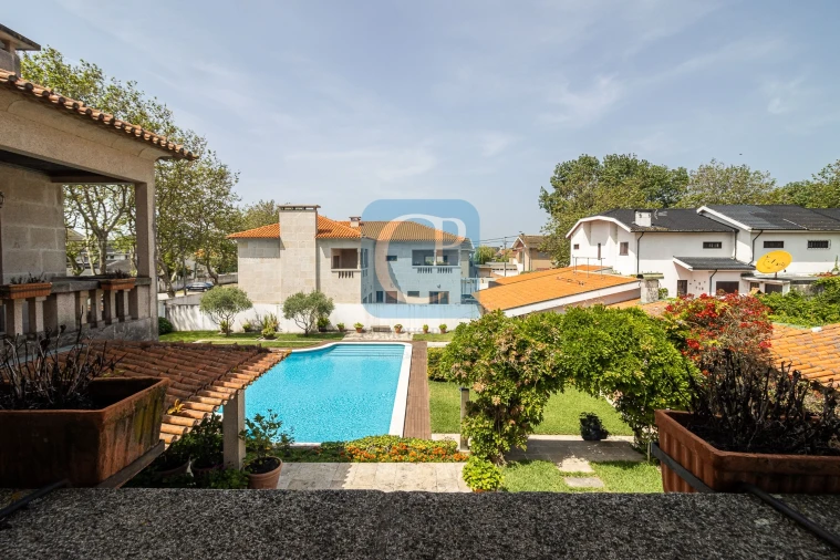 Moradia T6 para Venda em Arcozelo Foto 25