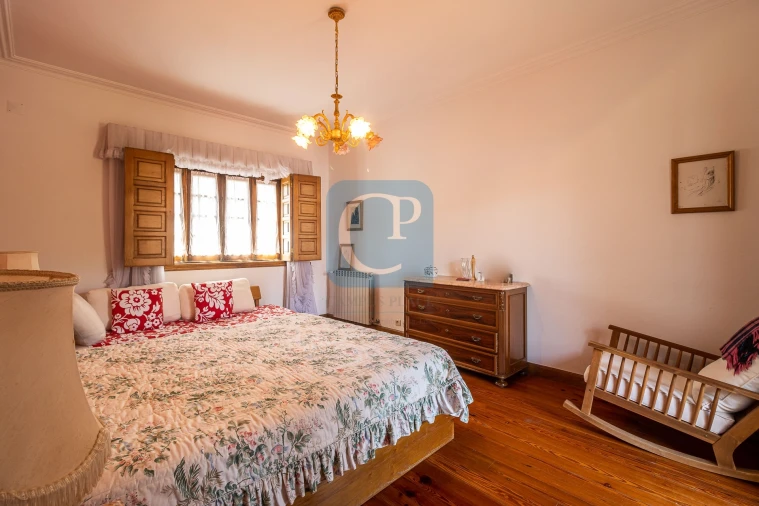 Moradia T6 para Venda em Arcozelo Foto 33