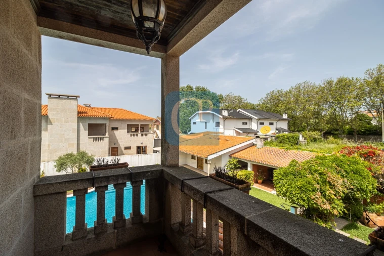 Moradia T6 para Venda em Arcozelo Foto 35