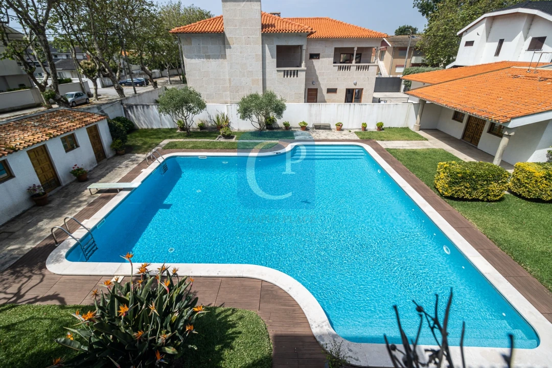 Moradia T6 para Venda em Arcozelo Foto 36