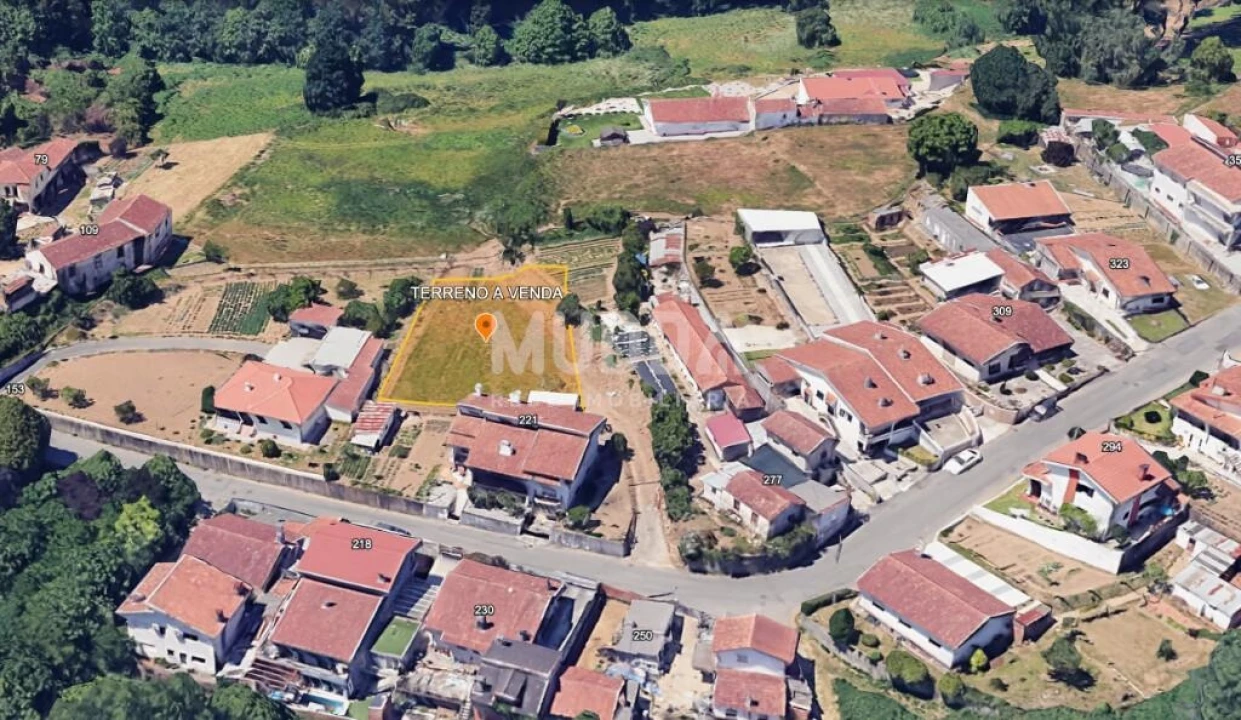 Terreno para Venda em Vila de Cucujães Foto 3