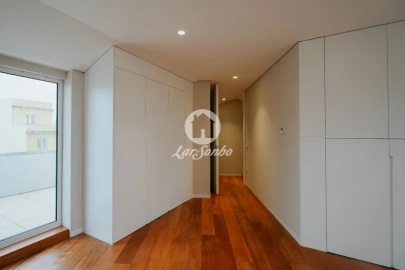 Apartamento T3 para Venda em Póvoa de Varzim, Beiriz e Argivai