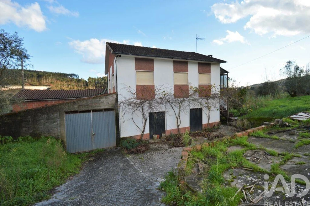 Moradia T3 para Venda em São Miguel, Santa Eufémia e Rabaçal Foto 1