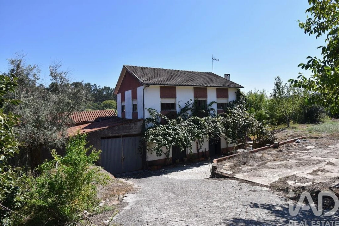 Moradia T3 para Venda em São Miguel, Santa Eufémia e Rabaçal Foto 2