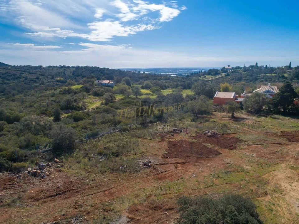 Terreno para Venda em Santa Barbara de Nexe Foto 2