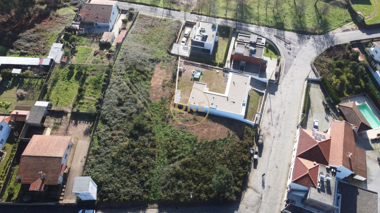 Terreno para Venda em Lamelas e Guimarei Foto 16