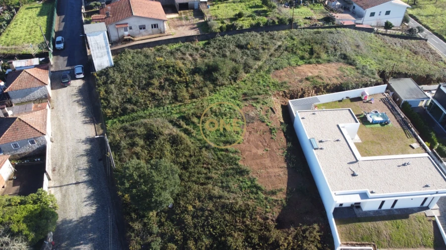 Terreno para Venda em Lamelas e Guimarei Foto 3