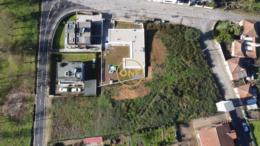 Terreno para Venda em Lamelas e Guimarei Foto 31