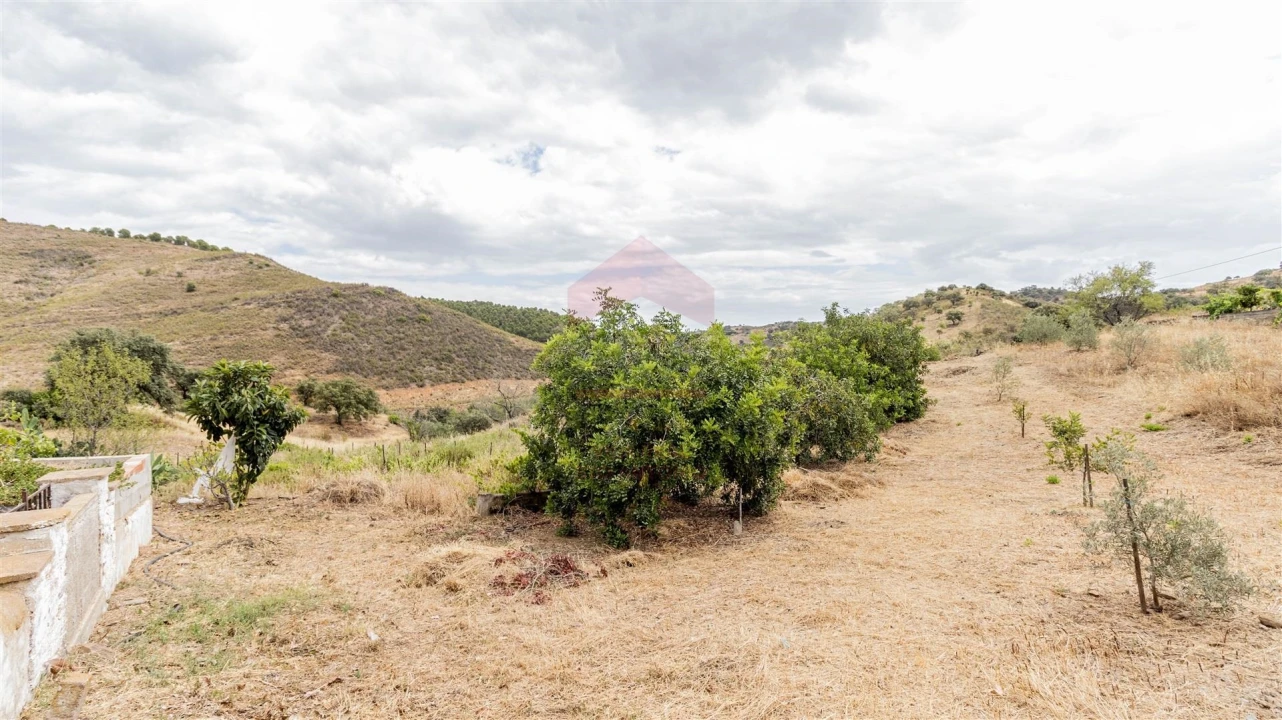 Moradia T0 para Venda em Vaqueiros Foto 8