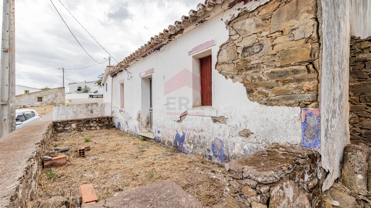 Moradia T0 para Venda em Vaqueiros Foto 2