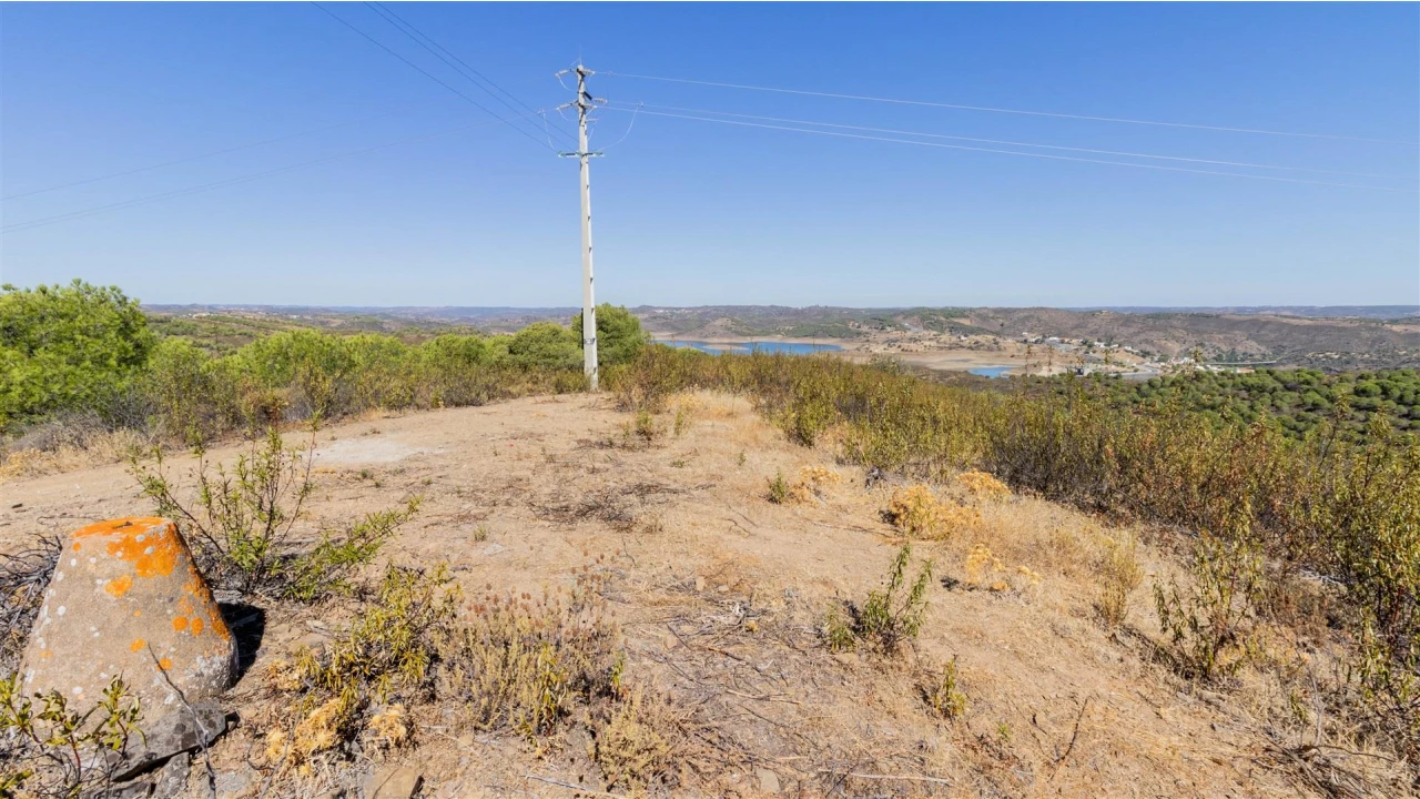 Terreno para Venda em Odeleite Foto 1