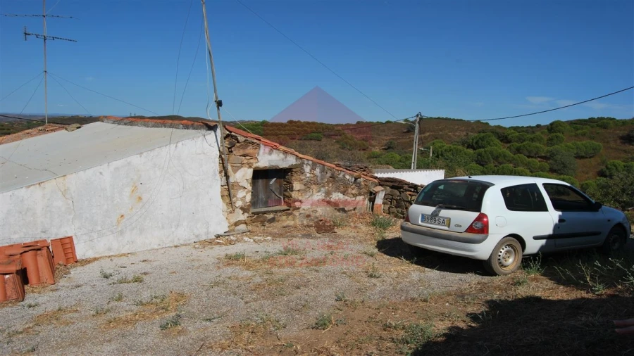 Moradia T2 para Venda em Vaqueiros Foto 5