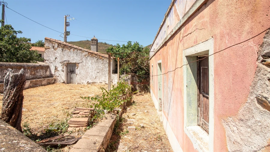 Moradia T0 para Venda em Vaqueiros Foto 3