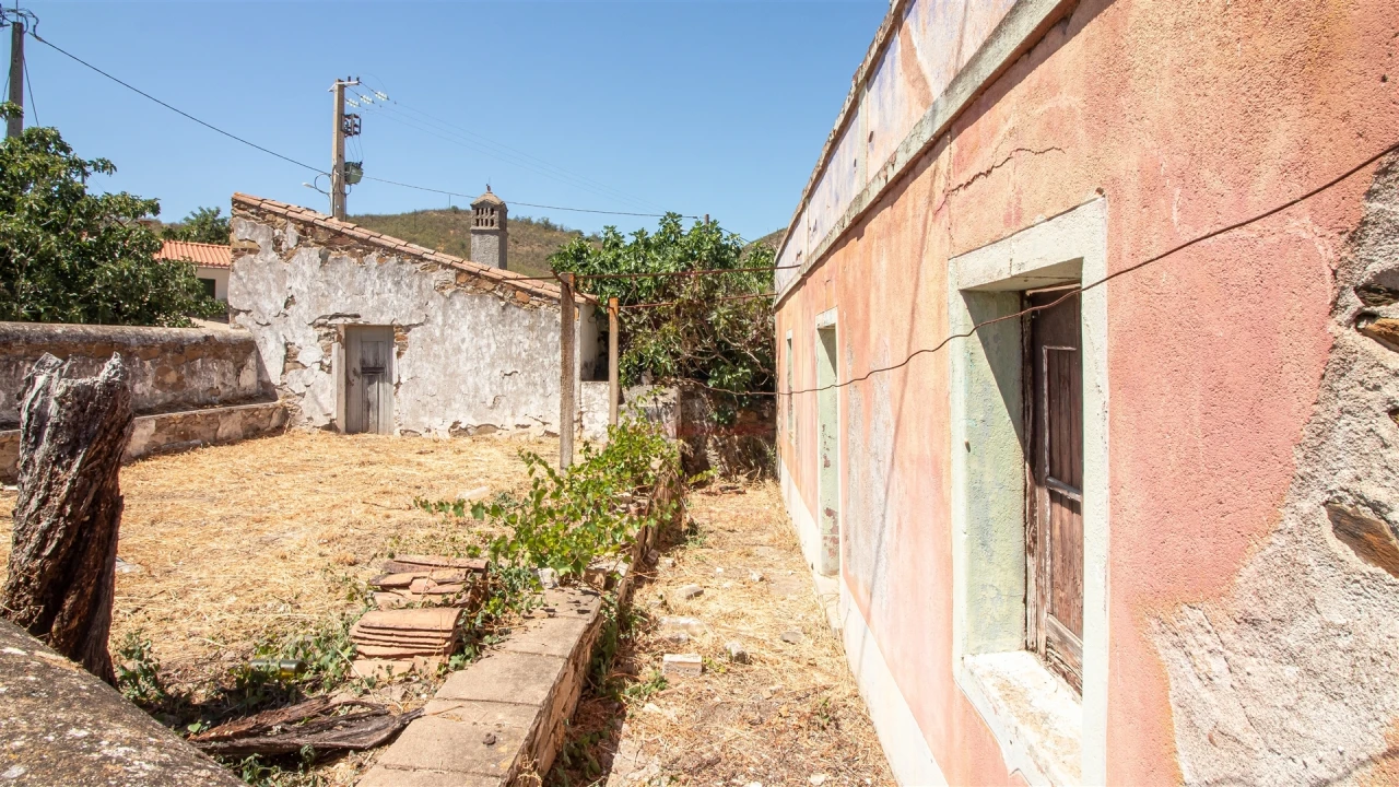 Moradia T0 para Venda em Vaqueiros Foto 3