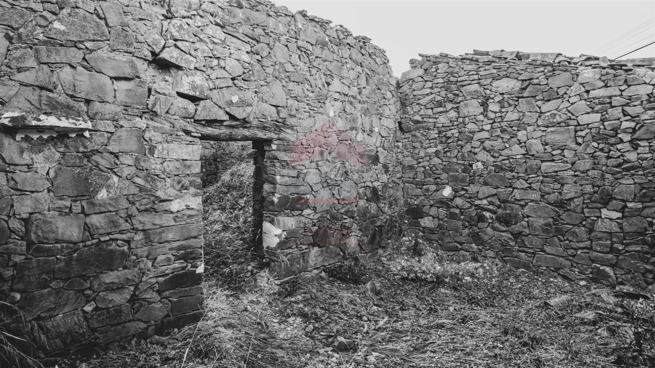 Moradia T0 para Venda em Alcoutim e Pereiro Foto 2