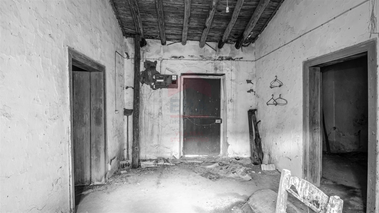 Moradia T0 para Venda em Martim Longo Foto 3