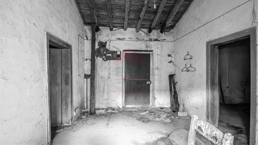 Moradia T0 para Venda em Martim Longo Foto 3