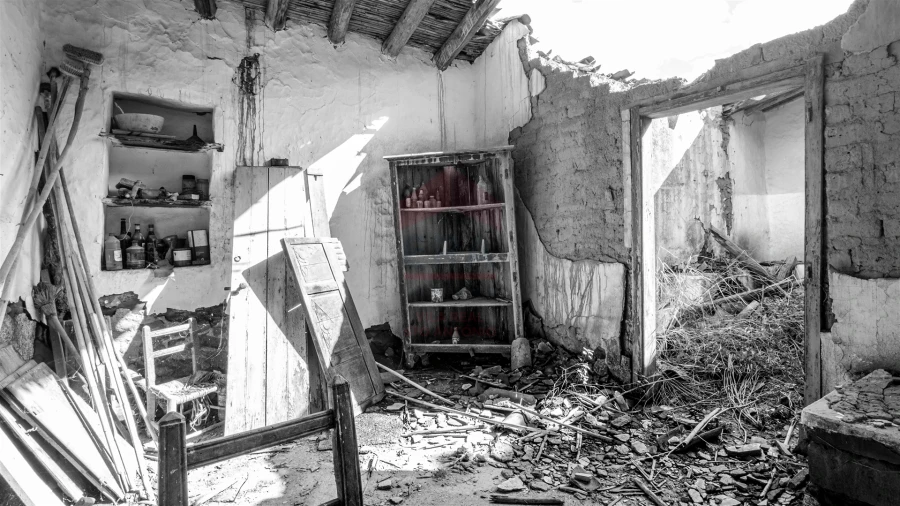 Moradia T0 para Venda em Martim Longo Foto 4