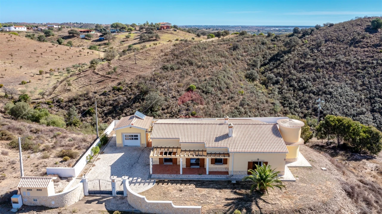 Moradia T4 para Venda em Castro Marim Foto 1