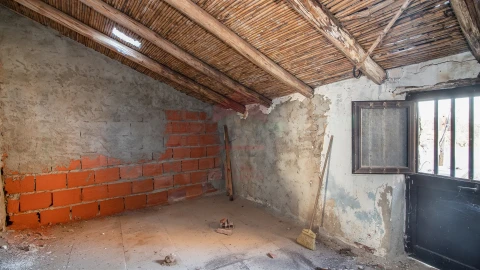 Moradia T0 para Venda em Alcoutim e Pereiro