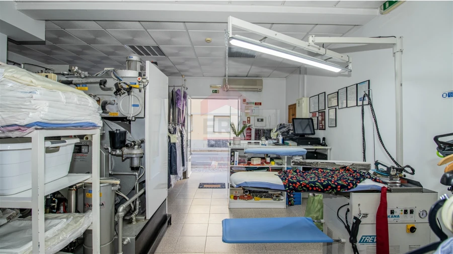 Loja para Venda em Vila Real de Santo Antonio Foto 3