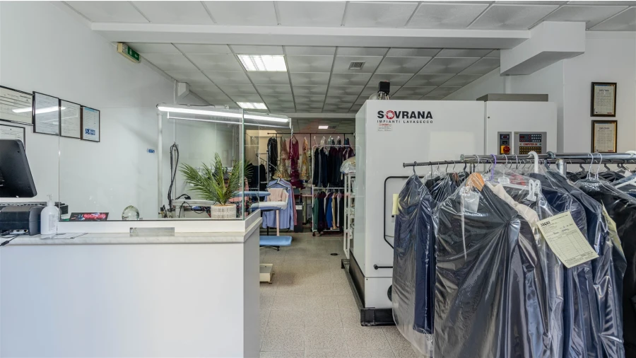 Loja para Venda em Vila Real de Santo Antonio Foto 1