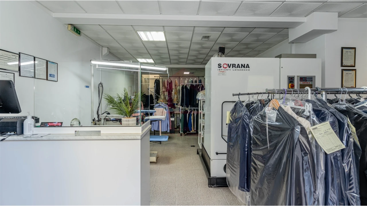 Loja para Venda em Vila Real de Santo Antonio Foto 1