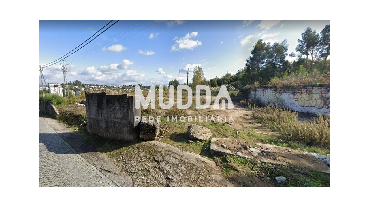 Terreno para Venda em Vilar de Andorinho Foto 2