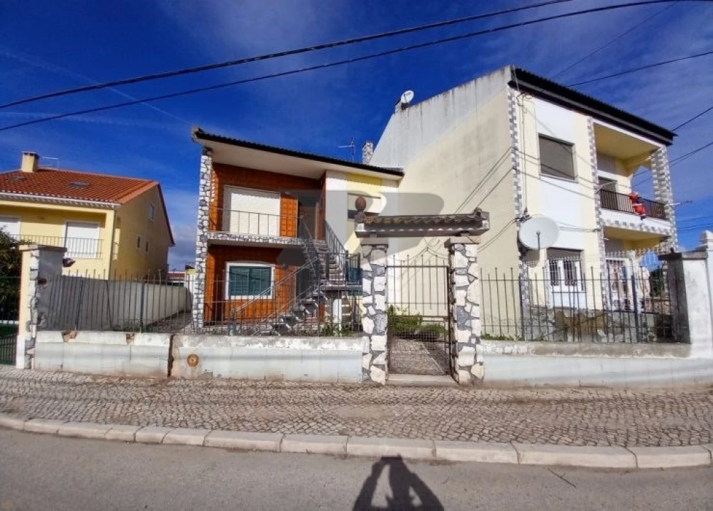 Moradia T2 para Venda em São Francisco Foto 1