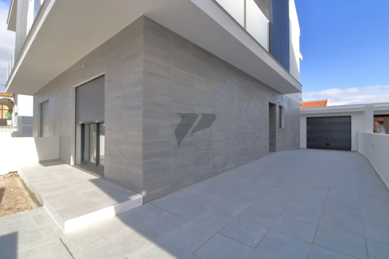 Moradia T3 para Venda em Quinta do Conde Foto 2