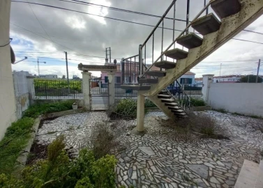 Moradia T3 para Venda em São Francisco