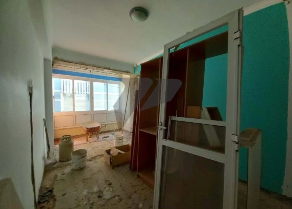 Apartamento T4 para Venda em Laranjeiro e Feijó Foto 19
